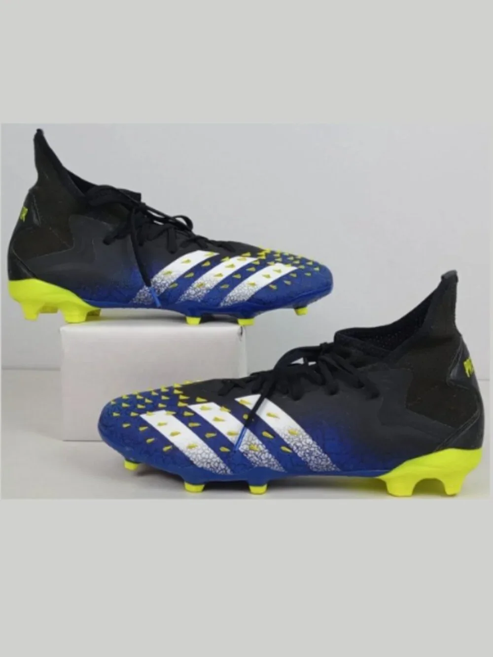 Adidas‎ Mens 11 Predator Demonskin Neon Green Blue Black Football Soccer Cleats